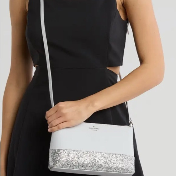 ❣️❣️Kate Spade Silver Crossbody Bag with Glittery Finish - Picture 4 of 6